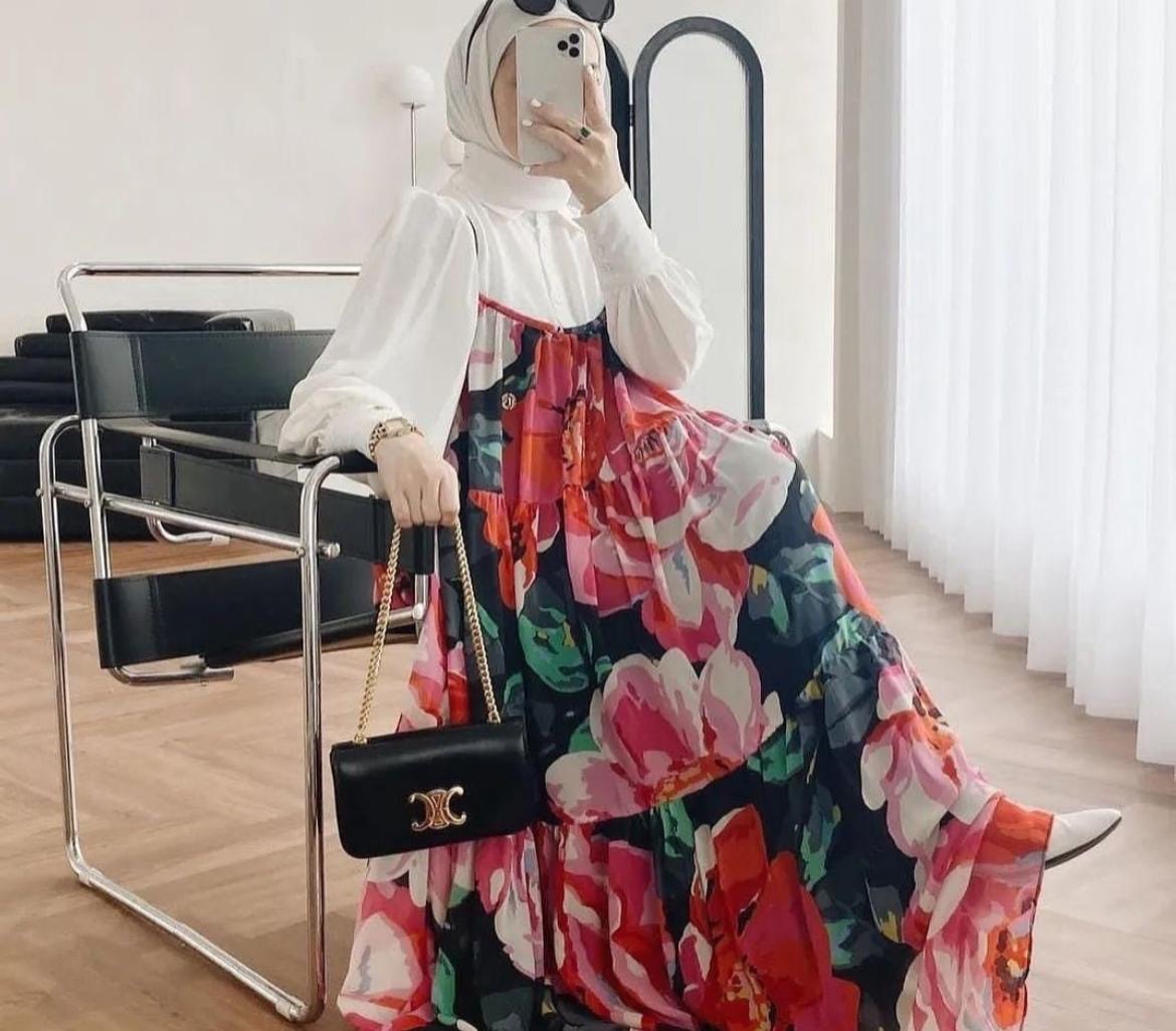 Pinafore and inner