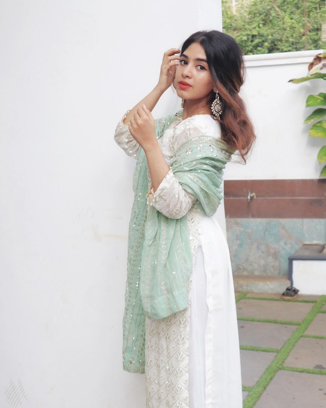 Sequence embroidered suite