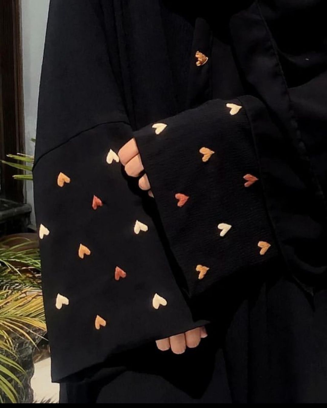 Heart embroidered abaya