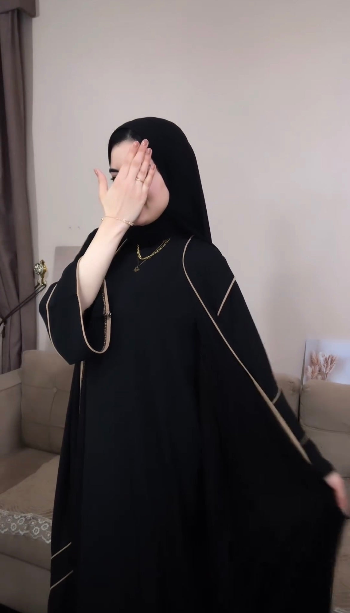 Piping premium abaya
