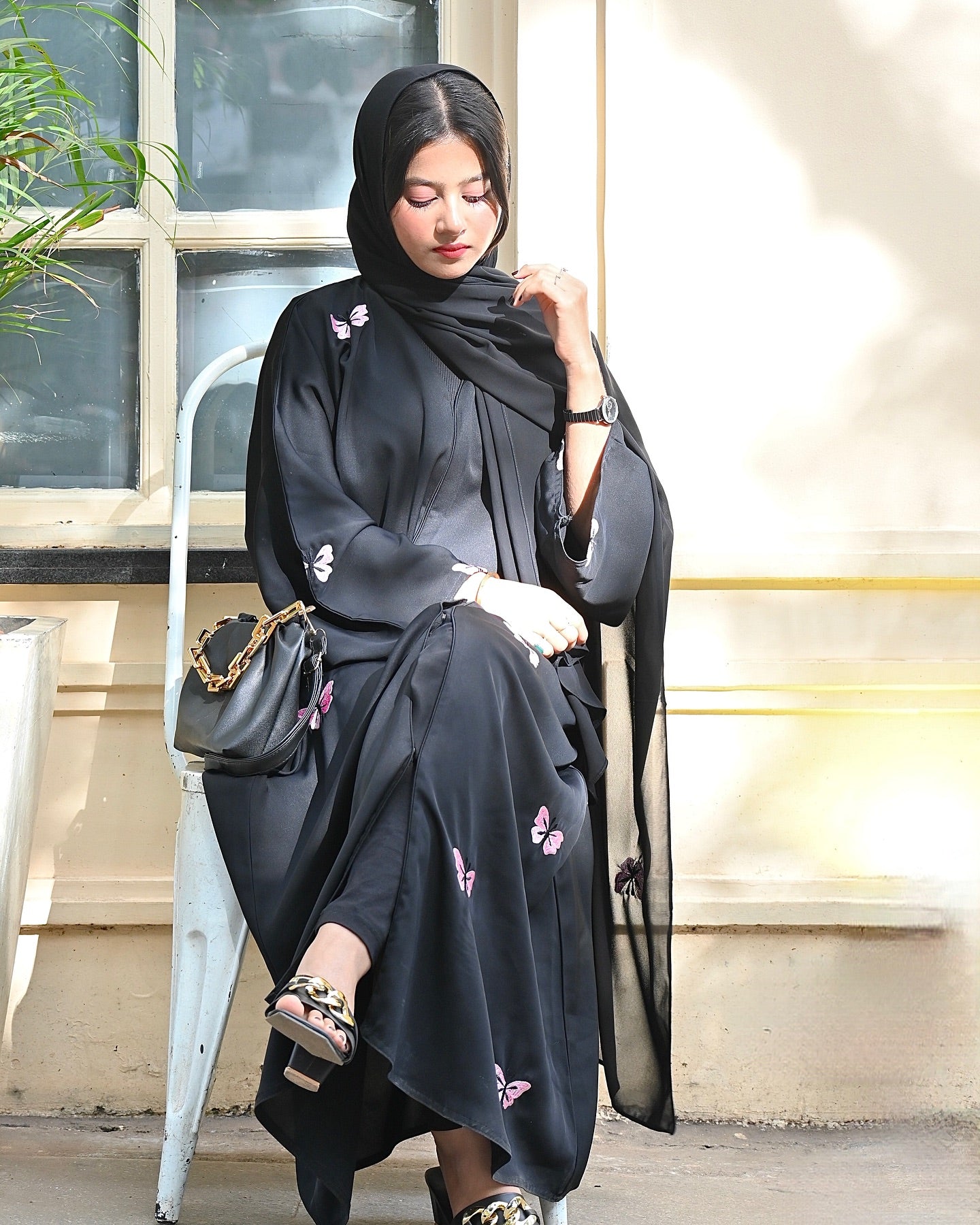 Embroidered abaya