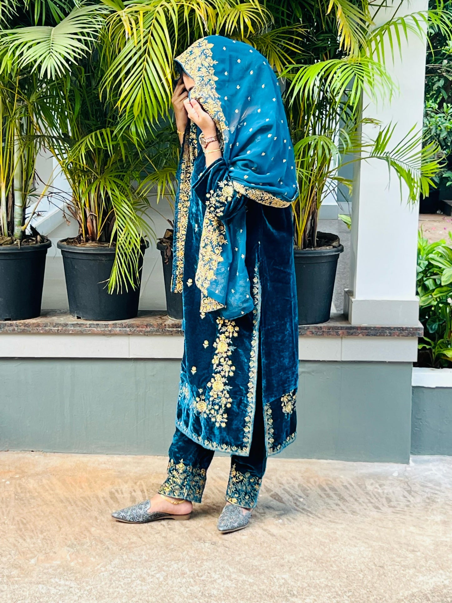 Designer velvet suite