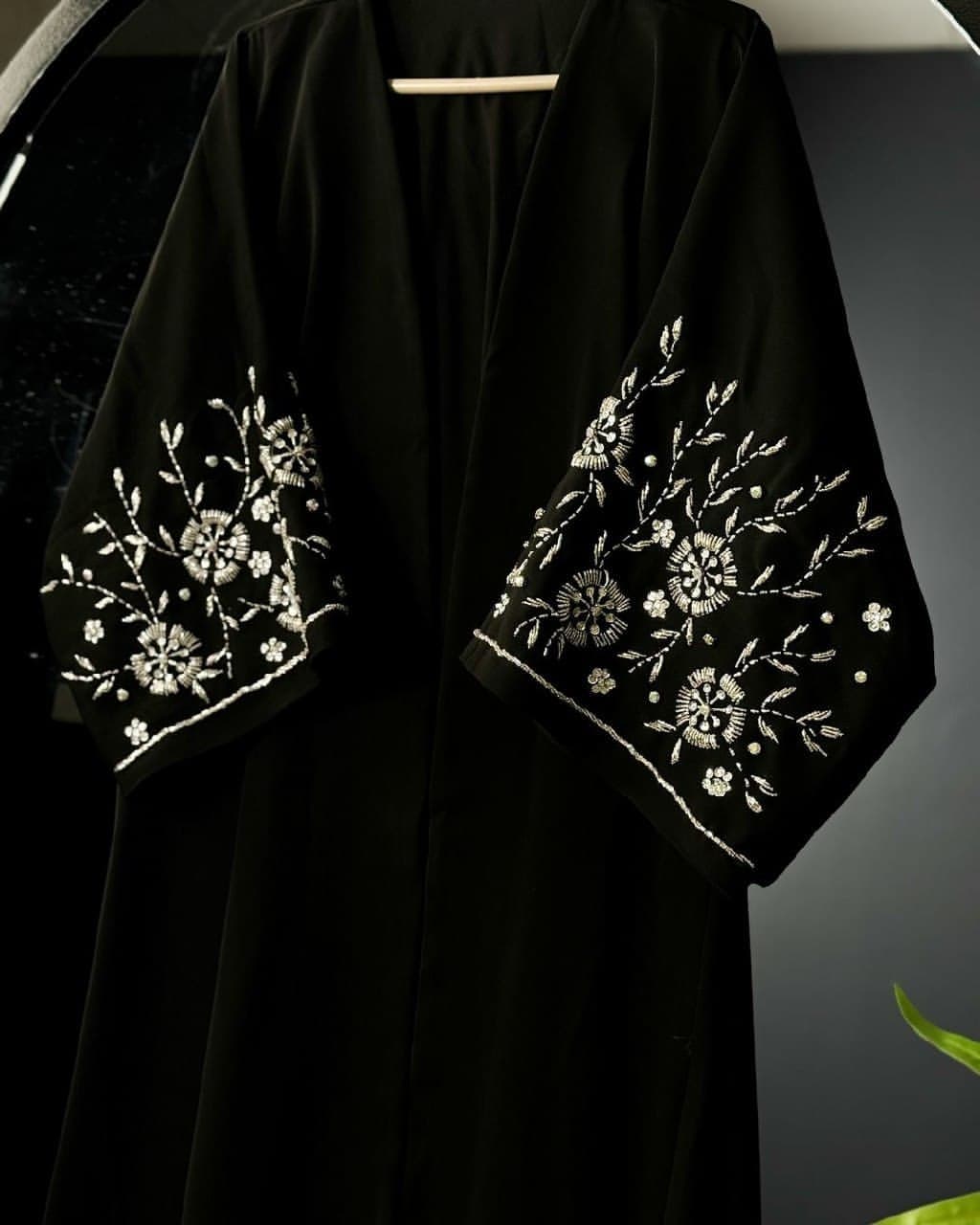 Elegant handworkedabaya