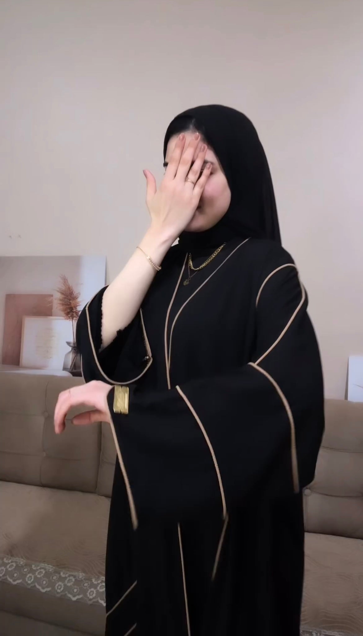 Piping premium abaya