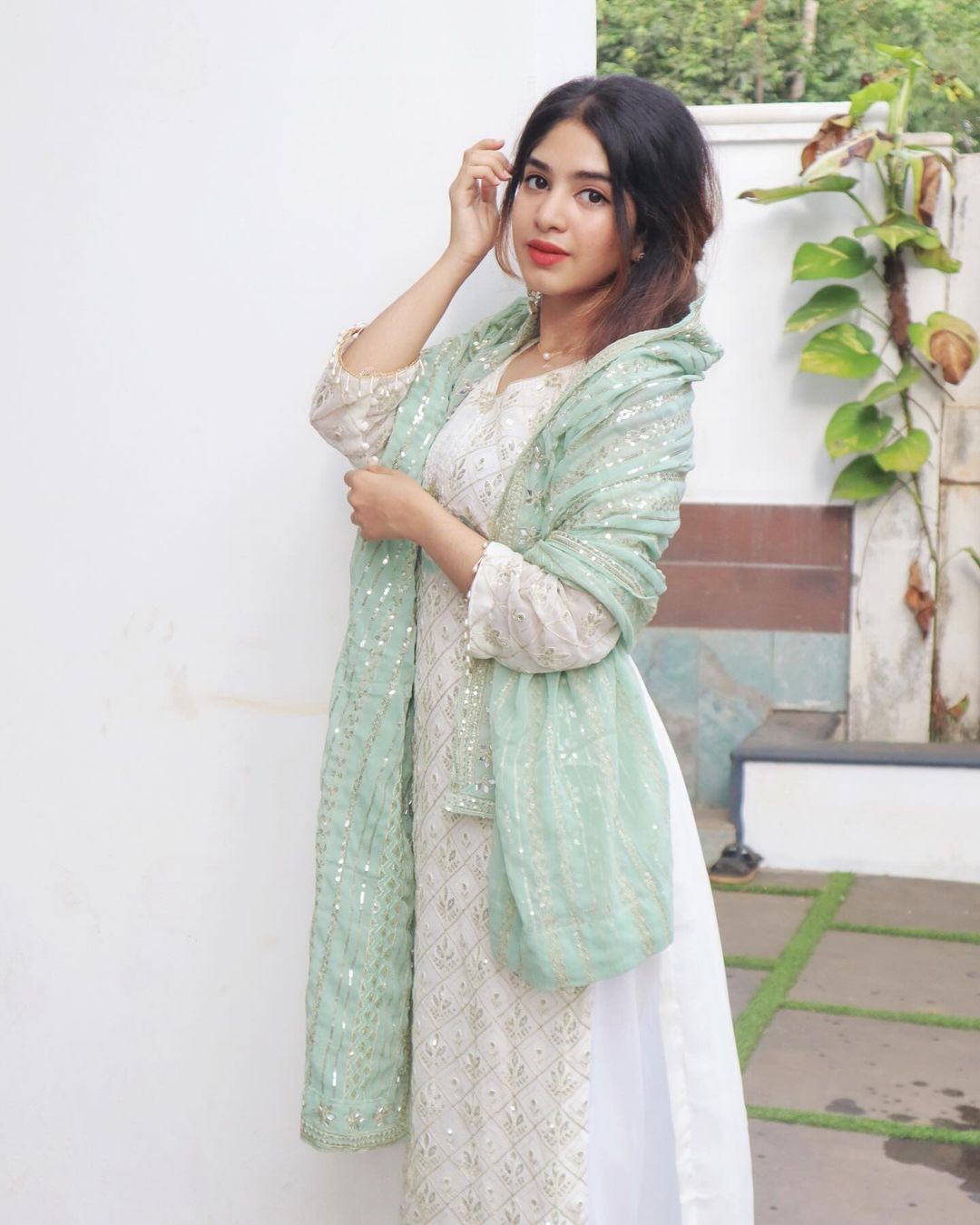 Sequence embroidered suite