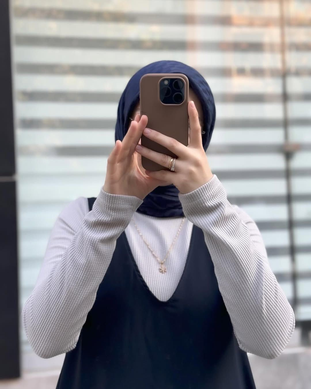 Pinafore and rib inner