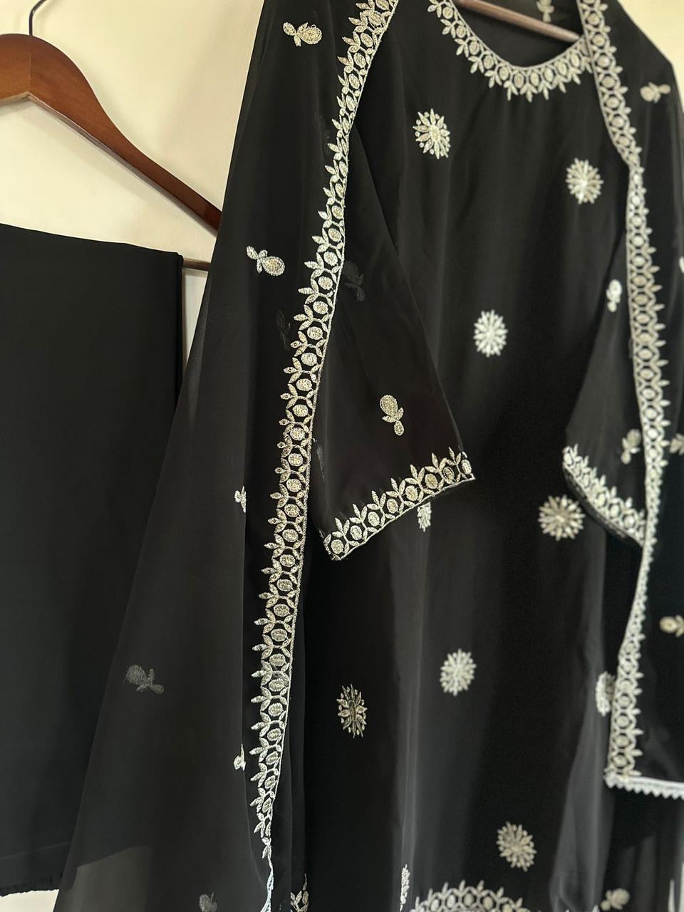 EMBROIDERY DESIGNER SUIT