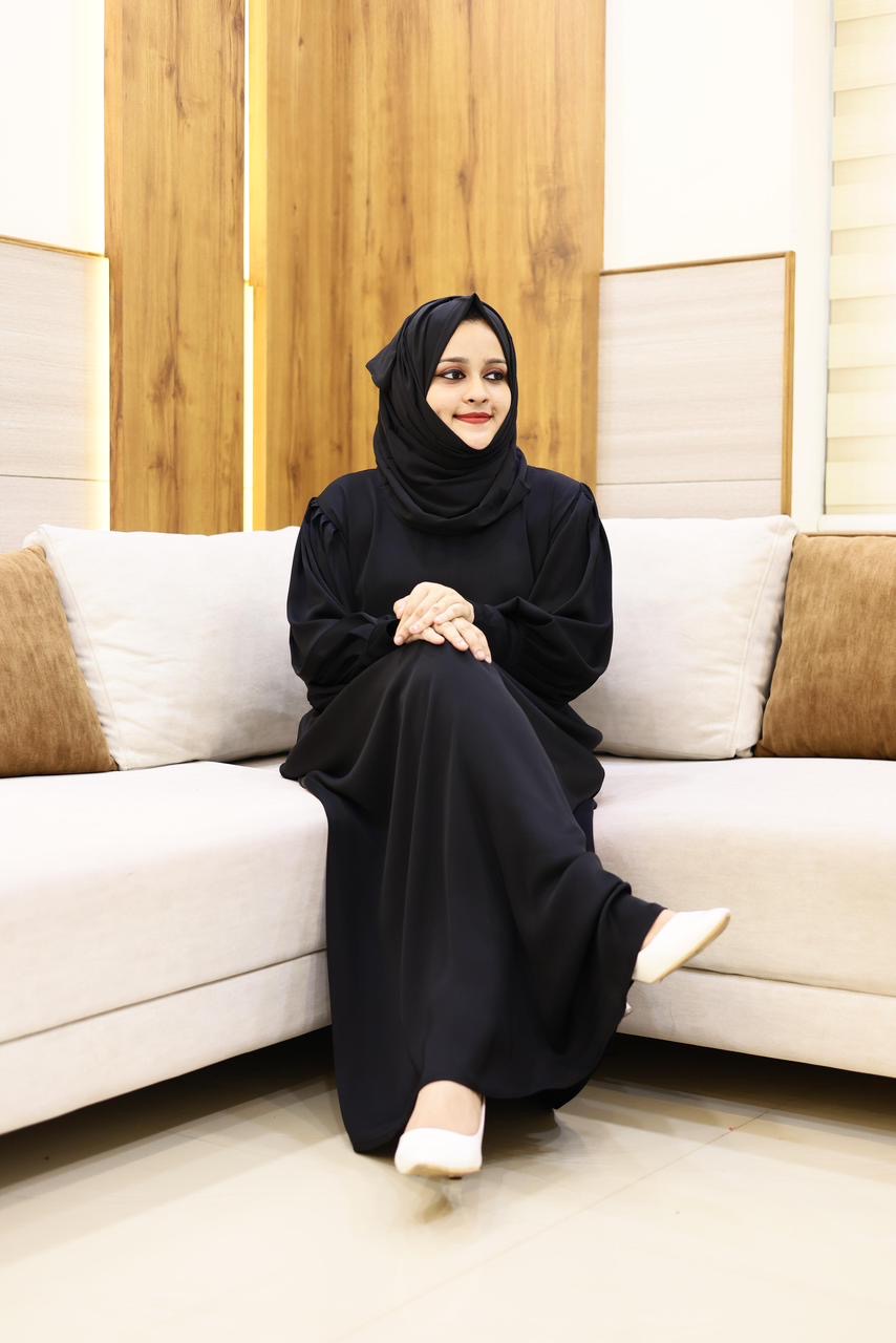 Simple tie abaya