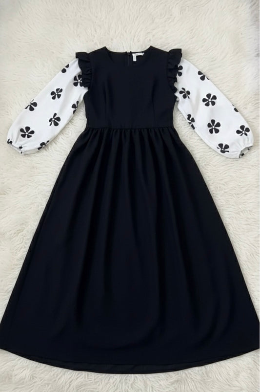 Printed sleeve gown