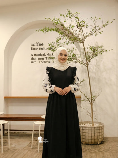 Printed sleeve gown