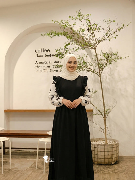 Printed sleeve gown