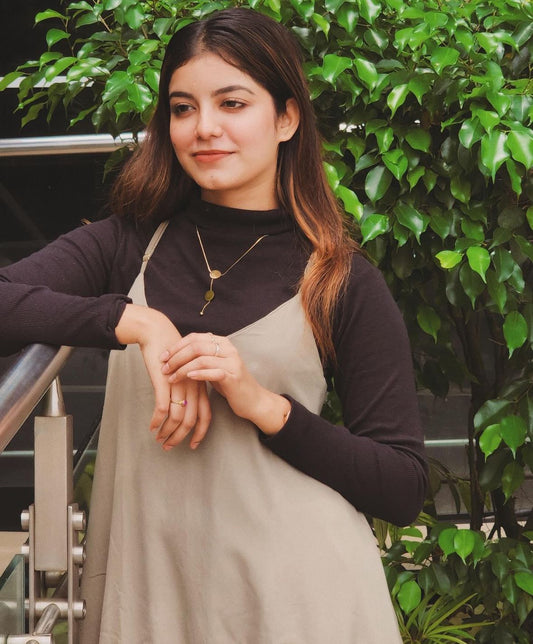 Modesty Pinafore and inner