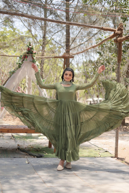 Layer frills gown