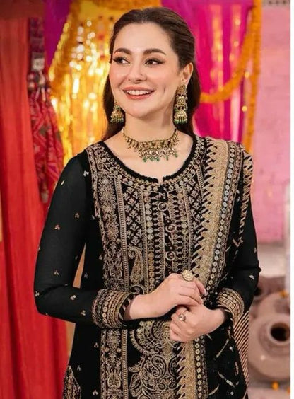 Sequence embroidered suite
