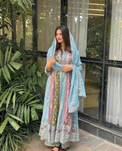 Embroidered top with palazzo