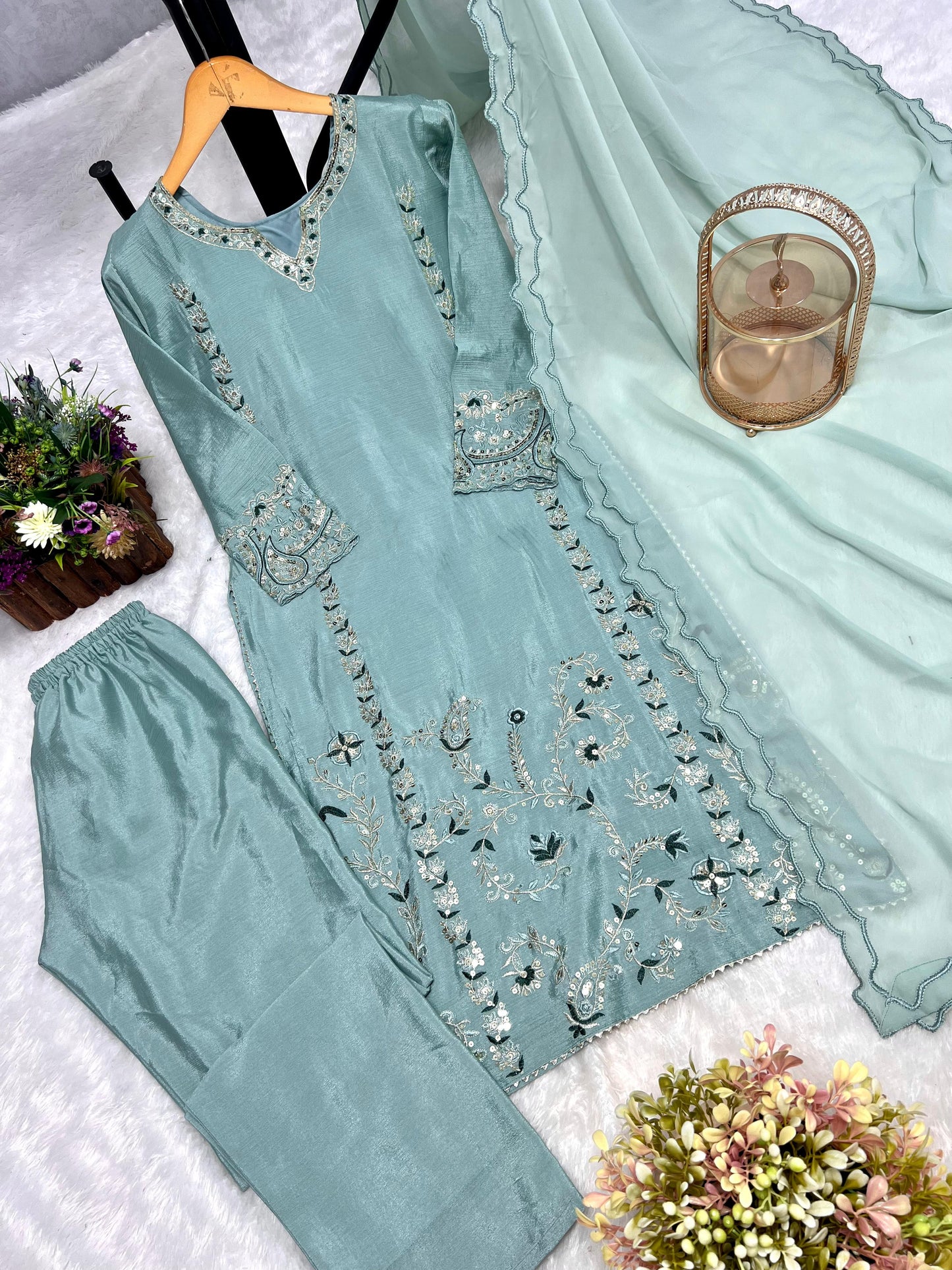 Chinon silk suite