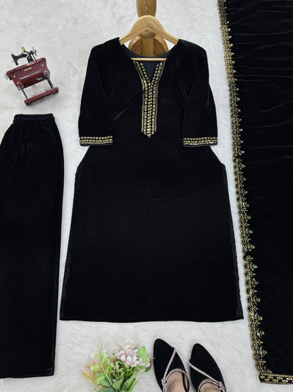 Black velvet suite
