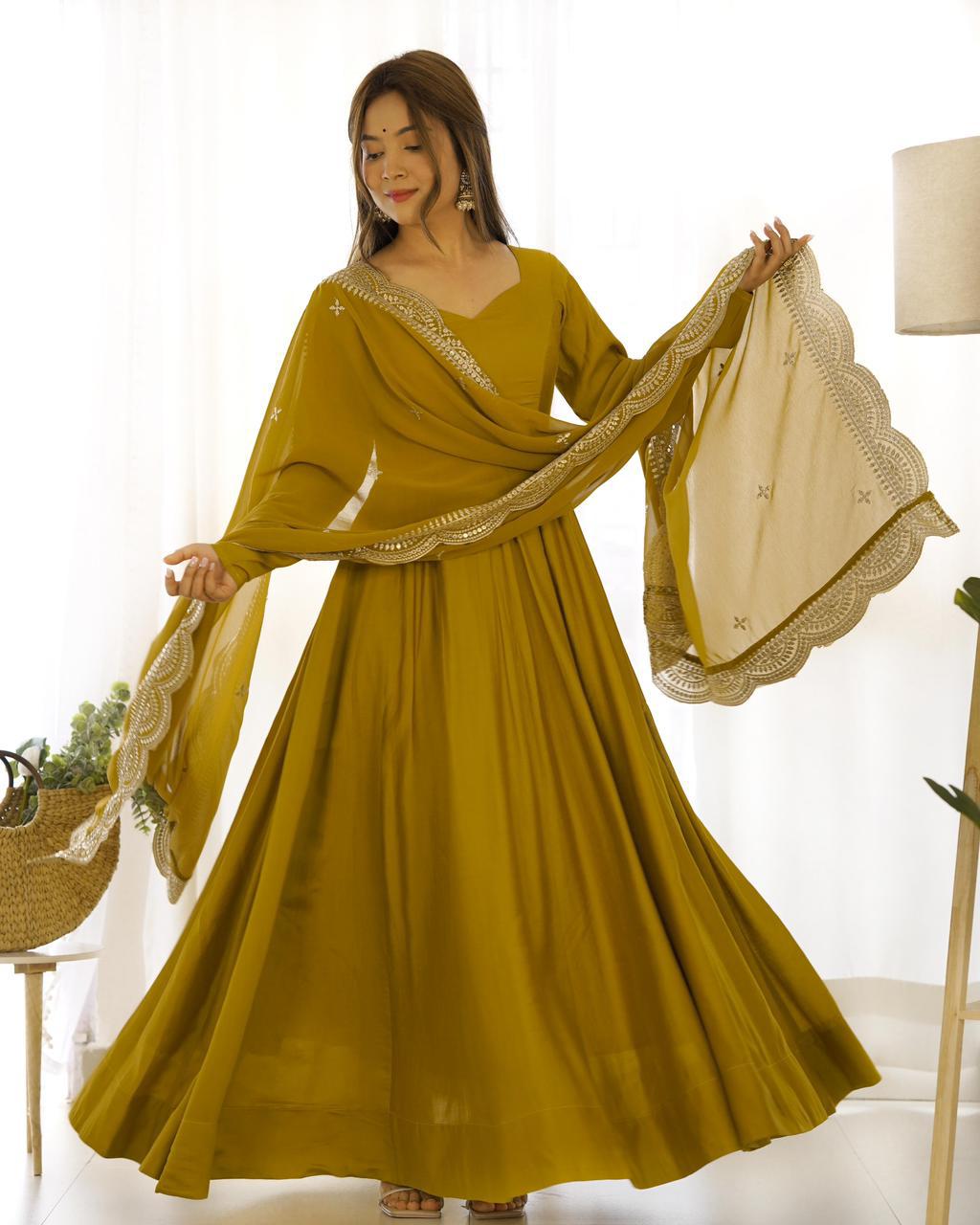 Romansilk anarkali