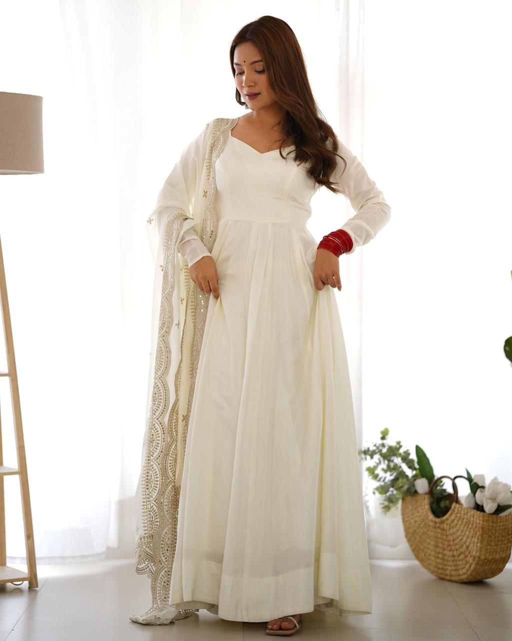 Romansilk anarkali