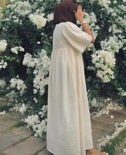 Hakoba gown