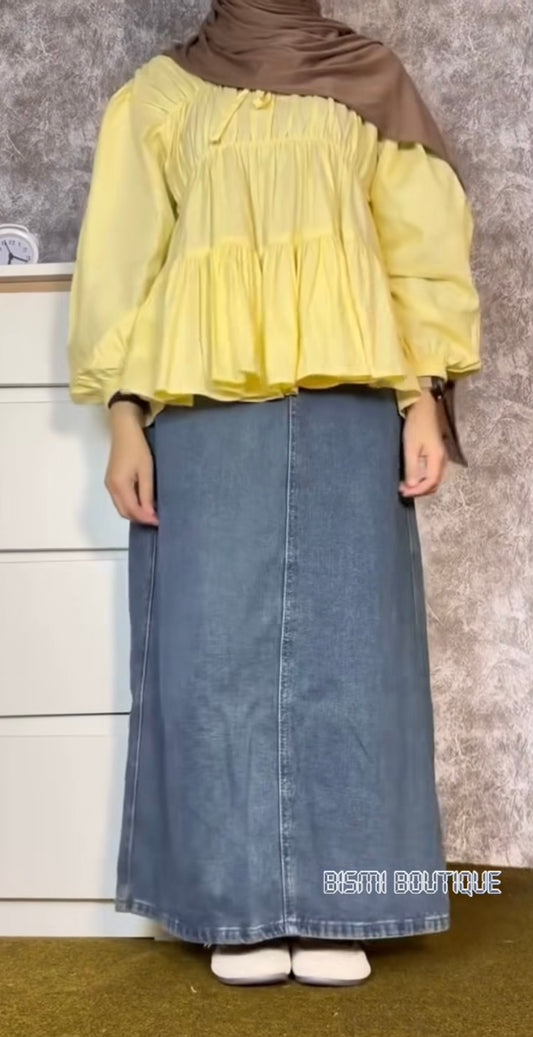 Denim skirt and cey top