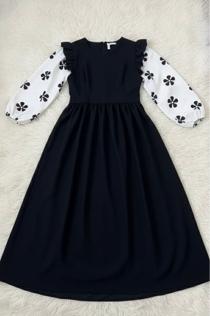 Printed sleeve gown